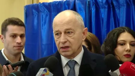 Mircea Geoană a mers la vot însoțit de soția lui. 