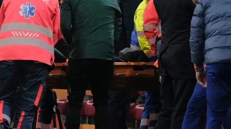 Fotbalist legendar, prăbuşit pe gazon chiar în timpul meciului. Care este starea de sănătate a fostului golgheter