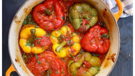 Cum să faci ardei umpluți ca în Polonia. Ingredientele speciale care îi fac mai buni decât cei gătiți de românce