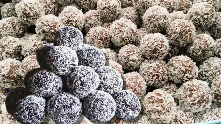 Biluțe cu cocos, de post. Sunt un deliciu și se fac și ușor