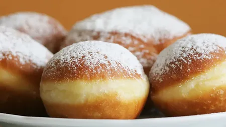 Gogoși pufoase de post după rețeta buncii! Gustul delicios care îți va aduce aminte de copilărie