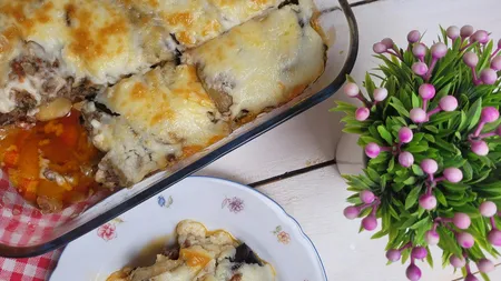 Musaca de cartofi, rețetă de post. Ingredientul-cheie care îi conferă preparatului un gust desăvârșit
