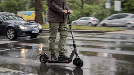 Orașul din România unde sunt interzise trotinetele electrice. Care este motivul