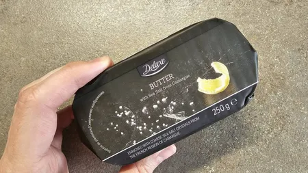 Din ce este făcut, de fapt, untul Deluxe de la Lidl. Mulți români îl cumpără, dar foarte puțini citesc eticheta