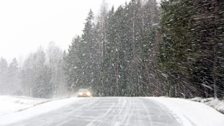 Ninsorile lovesc puternic în zona de munte, iar drumarii intervin pe mai multe drumuri din țară. Prognoza meteo pentru 12 noiembrie - 9 decembrie