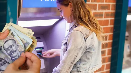 Alertă pentru românii care au card la BRD, BCR și Banca Transilvania. Sunt probleme mari la final de an