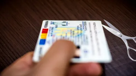 Și-a făcut-o cu mâna lui! Ce a pățit un român după ce și-a tăiat buletinul, în semn de protest față de anularea prezidențialelor