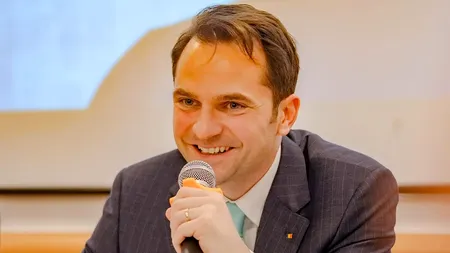 Sebastian Burduja, ministrul Energiei, mesaj de An Nou în versuri pentru români: ”Să avem gaze cât cuprinde, asta doar de noi depinde/Și dacă toate ne-or ieși, facturile mai mici vor fi”