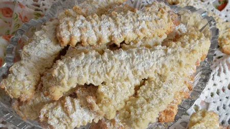 Rețeta tradițională de ciucălăi. Biscuiții sprițați ai copilăriei, nelipsiți de pe masa de Crăciun