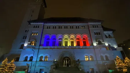 Primăria Sectorului 1, iluminată în culorile tricolorului după patru ani