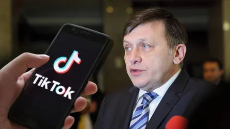 Crin Antonescu anunţă şi judecă: 