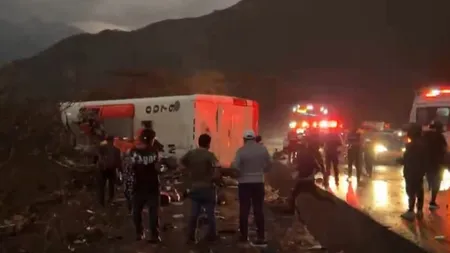 Accident grav cu cel puţin 18 morţi şi opt răniţi în Munţii Anzi