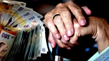 Care români primesc două pensii în luna decembrie. Anunţ oficial de la Casa de Pensii