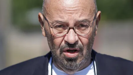 Piedone a rămas în afara Parlamentului din cauza unei scăpări din lege. BEC a lăsat două locuri vacante în Senat, pentru că POT nu avea candidaţi