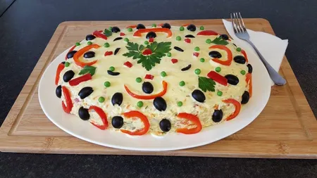 Cele mai frumoase modele de ornat salata de boeuf. Îți vei impresiona toți invitații la masa de sărbători