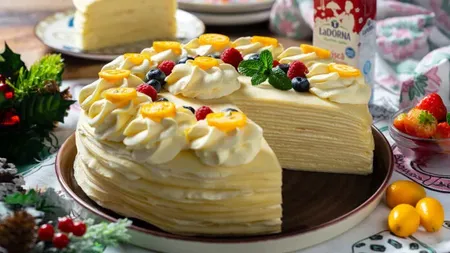 Tort de clătite cu lămâie fără coacere pentru Crăciun sau Revelion. Rețeta Jamilei