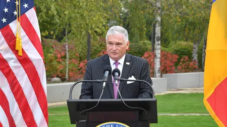 Mesajul transmis românilor de şase foşti ambasadori ai Statelor Unite la Bucureşti înainte de turul al doilea: 