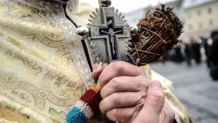 BOBOTEAZA 2025. Avem voie să spălăm sau nu pe 6 ianuarie? Care este secretul aghiasmei şi ce se întâmplă dacă luni este vreme rea