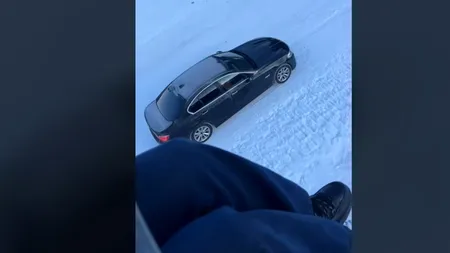 Un șofer de BMW a confundat pârtia de schi cu șoseaua: ”Ce caută oamenii cu schiurile pe pârtia de BMW?”, „Când te bagă GPS-ul aiurea”