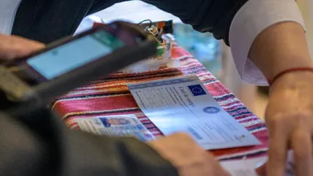 Apare un nou card social pentru români. Suma minimă este de 1.000 de lei şi sunt peste două milioane de beneficiari