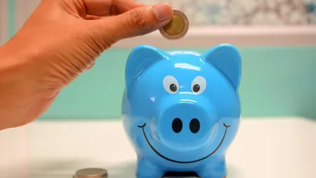Unde păstrăm banii ca să facă ”pui”. Care sunt băncile ce oferă, în ianuarie 2025, cele mai bune dobânzi la depozitele în lei