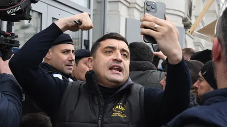 Jandarmeria le transmite celor care vor participa la protestul AUR ce nu au voie să facă. Se interzice, printre altele, blocarea drumurilor publice / AUR: ”Nu veniți cu vuvuzele și cu alte însemne în afară de tricolor!”