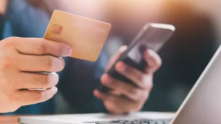 Alertă pentru toţi românii cu card la bancă. Trebuie să plătească de urgenţă
