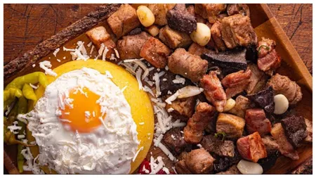 Tochitura de porc moldovenească: Rețeta tradițională pentru o masă delicioasă