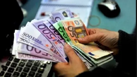 Un bărbat din Maramureș a plecat cu banii pe care i-a găsit la bancomat. S-a ales cu dosar penal