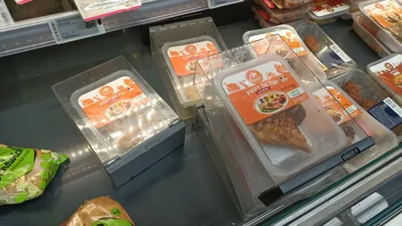 Ce se mai fură în supermarketurile din Cluj-Napoca. Produsele banale care au ajuns să fie securizate de comercianţi