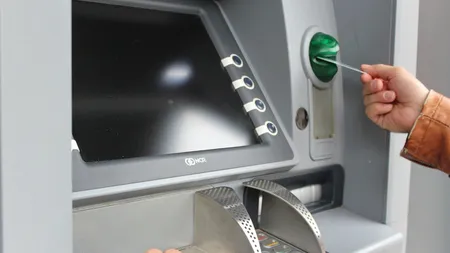 Clienții unei bănci vor fi taxați suplimentar. Costurile care vor fi introduse de la 1 mai 2025