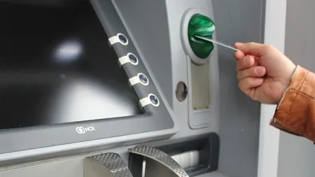 Cum poți retrage bani de la bancomat dacă nu ai cardul la tine. Metodele pe care puțini români le cunosc
