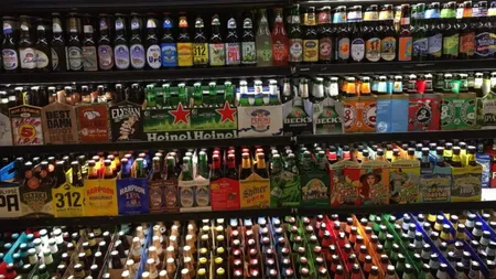 Efectul berii asupra clienților unui supermarket. Ce se întâmplă cu vânzările când un bagă bere la raft