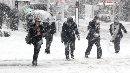 Prognoza meteo. Ninge ca-n povești în Ajunul Crăciunului, inclusiv în Capitală. Se depune strat de zăpadă