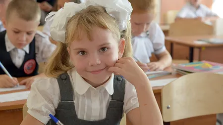 Burse elevi 2025. Ce acte sunt necesare pentru a beneficia de banii de la stat