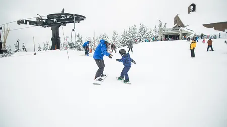 Începe vacanța de schi din februarie. Unde se vor închide școlile pentru o săptămână