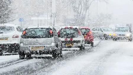 Cod Rutier 2025. Cu ce viteză pot circula șoferii pe ninsoare. De la ce viteză se poate suspenda permisul