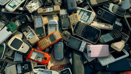 Cât valorează telefonul mobil vechi, pe care nu-l mai folosești? Te poți umple de bani dacă îl vinzi