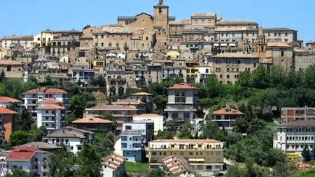 Un orășel italian vinde case abandonate la prețul unui espresso pentru a combate depopularea