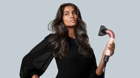 Dyson lansează uscătorul de păr Dyson Supersonic™ pentru publicul larg - îngrijirea profesională a părului disponibilă la domiciliu (P)