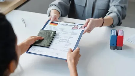Schimbări la ajutoarele sociale în Germania. Sunt vizați și românii