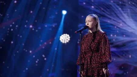 Emoțiile ating cote maxime la Românii au talent 2025. Alexia Tudose, tânăra cu brațele replantate, în urma unui accident teribil, urcă astăzi pe scenă