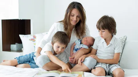Familiile cu mai mulți copii primesc 670 de lei în plus de la stat din aprilie. Categoria de români care beneficiază de acest sprijin financiar