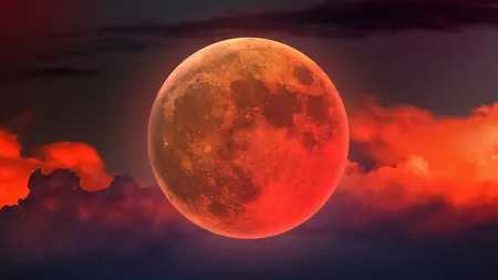 Eclipsă de lună în 14 martie 2025. „Luna Sângerie” aduce triplu noroc la bani pentru două zodii