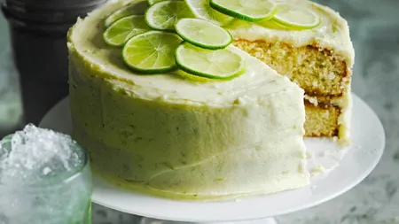 Tortul Mojito. Se prepară în 30 de minute și îi surprinzi pe toți cu o explozie a aromelor de mentă și lime