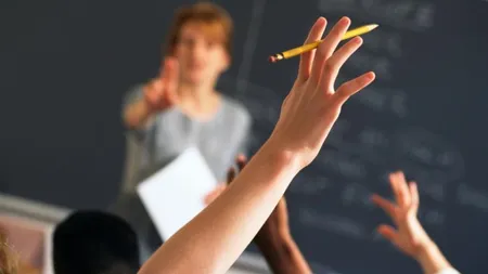 Salariul de mizerie primit de un profesoară debutant: ”Dacă mă angajez ca șofer la Uber, iau dublu și lucrez doar câteva ore pe zi”
