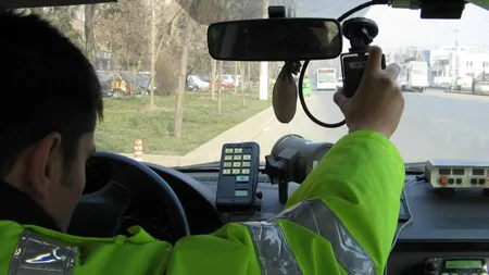 Tupeu incredibil al unui bărbat prins circulând cu 135 km la oră și fără permis de conducere: 