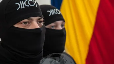 VIDEO Percheziții în România și Marea Britanie în dosarul unei grupări care spăla bani proveniți din fraude informatice și înșelăciuni. Prejudiciul estimat - peste două milioane de euro