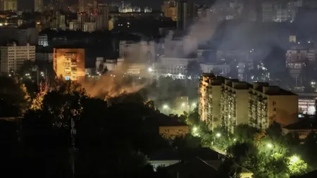 Negocieri de pace sub potop de bombe! Atac masiv cu drone în capitala Ucrainei, au sunat sirenele de război