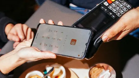 Cu cât plătești mai des cu cardul tău Visa, cu atât cresc șansele de a câștiga un premiu zilnic de 1.000 lei, pus în joc de ING